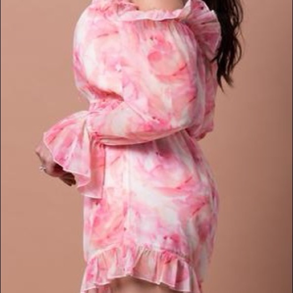 ❌ SOLD ❌ By Egreis “Sadie” Floral Ruffle Long Sleeve Romper NWT - Picture 3 of 5